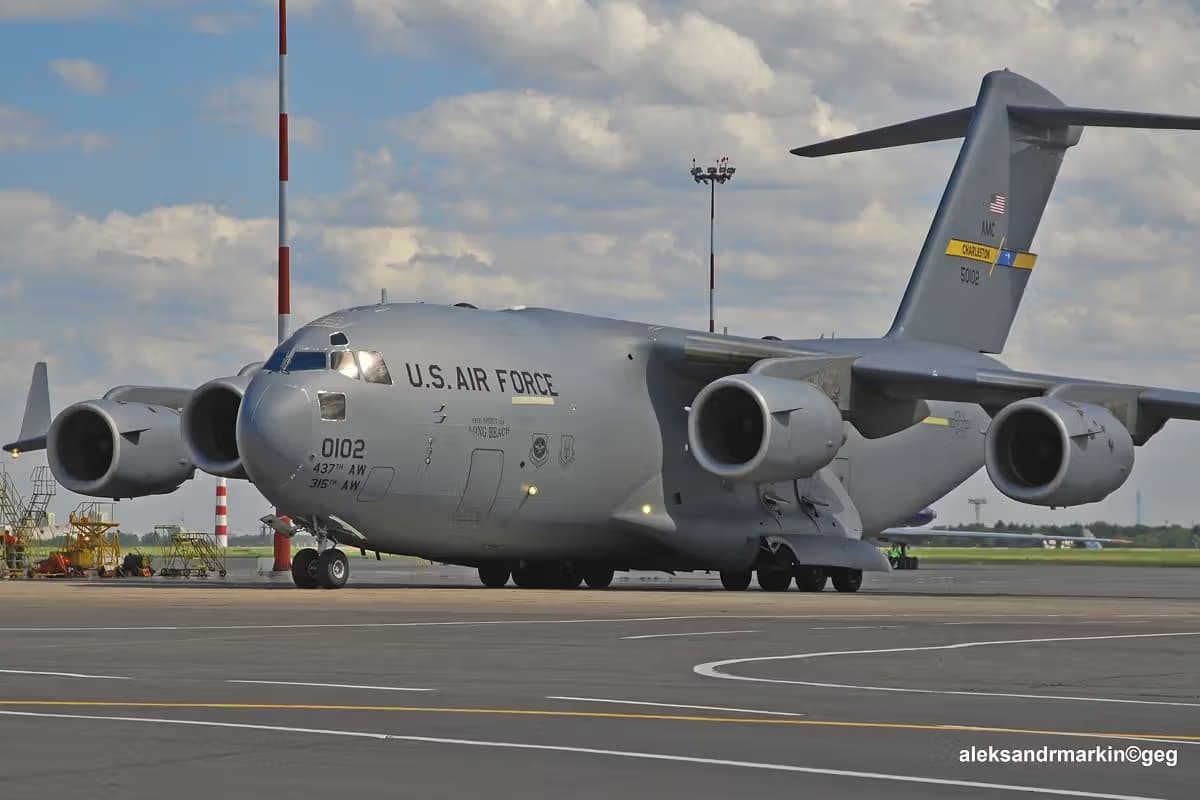 Unidentified — Boeing