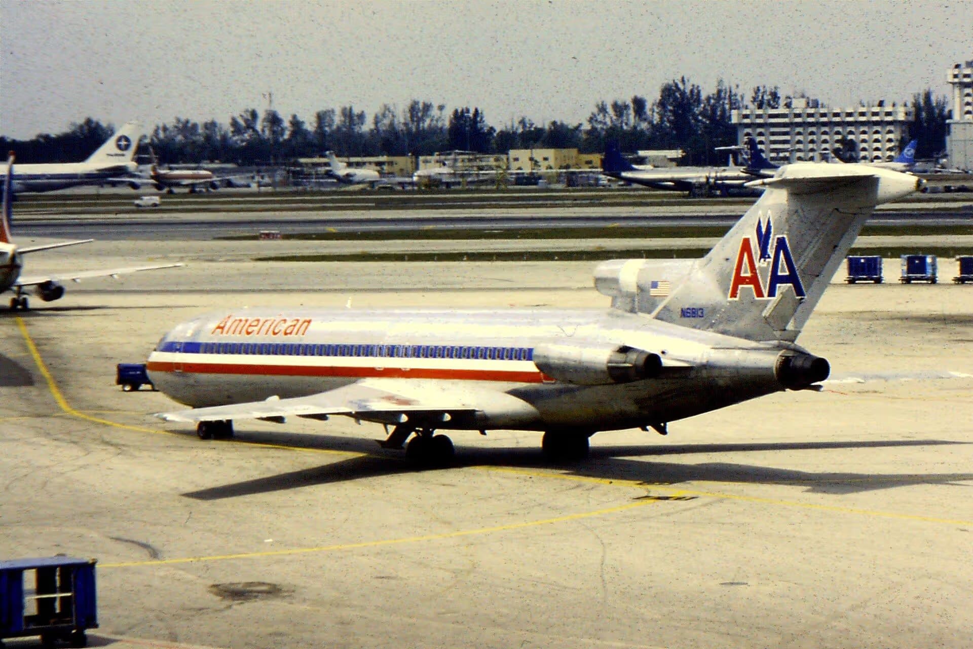 N6813 — Aircraft