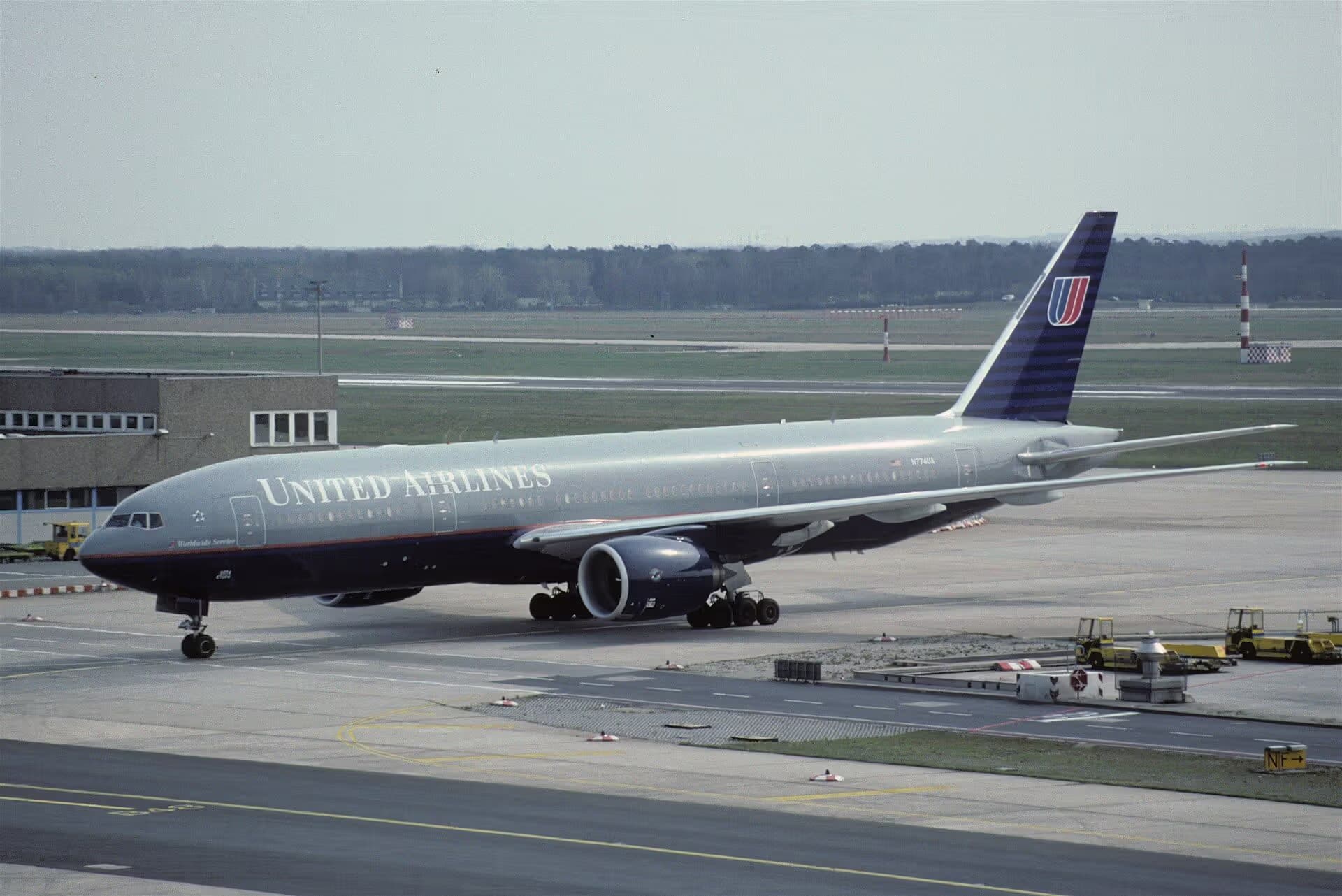 N774UA — Boeing