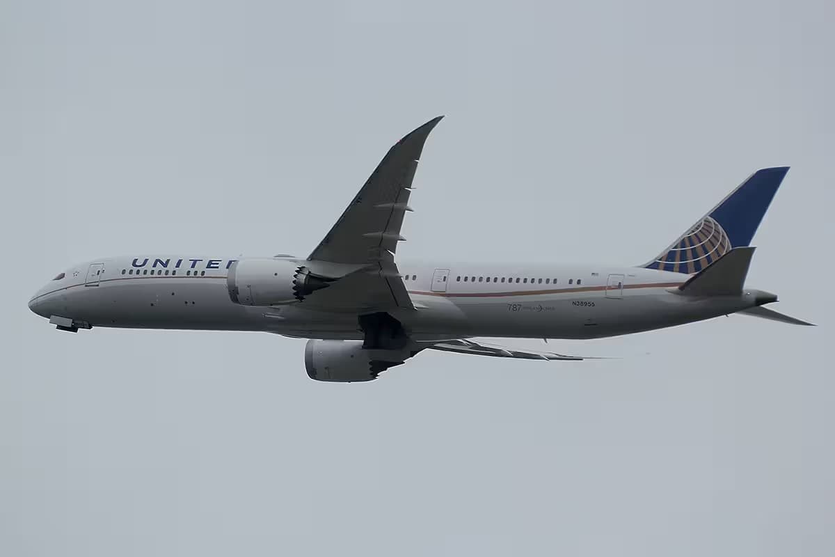N38955 — Boeing