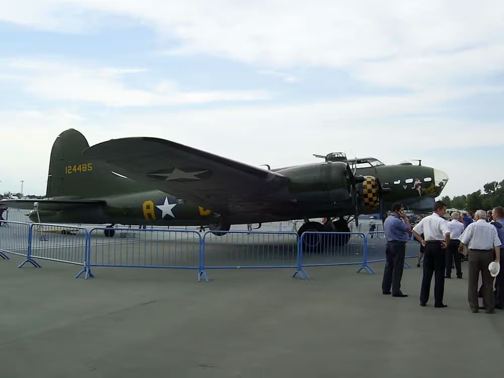 Unidentified — Warbird