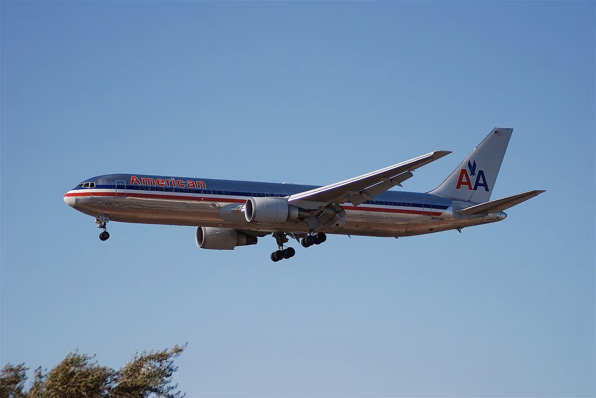 N393AN — Boeing