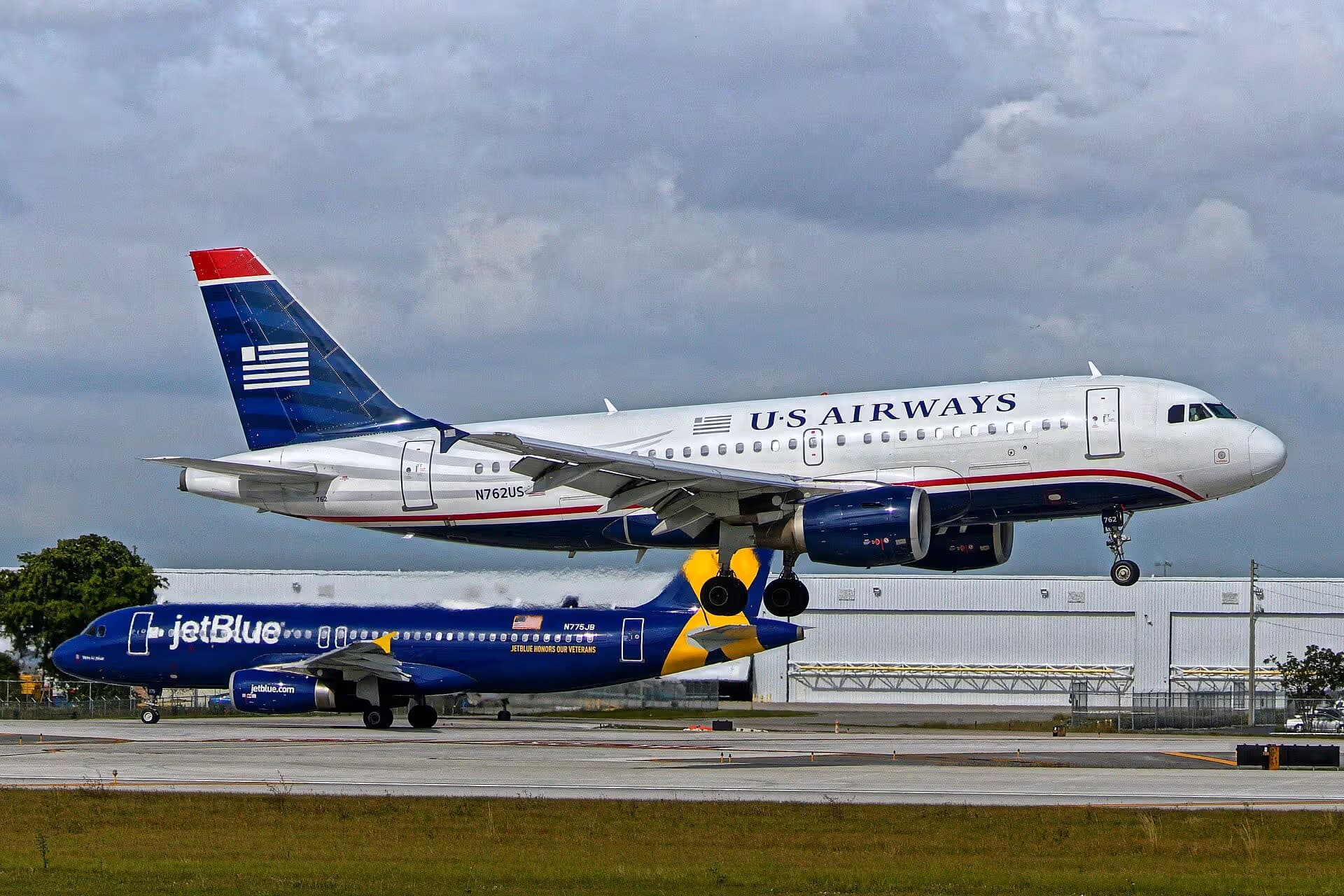 N762US — Airbus