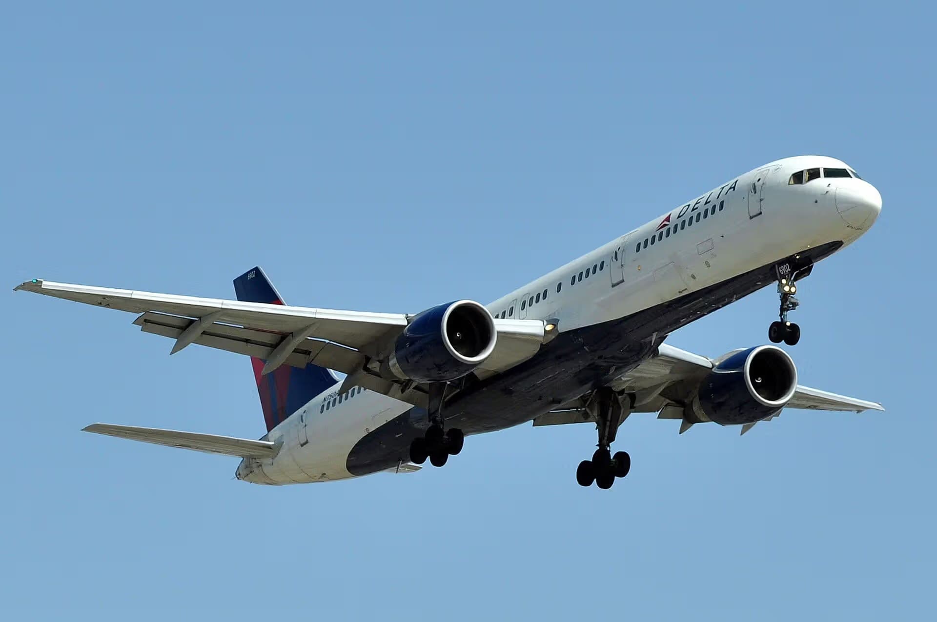 N750AT — Boeing