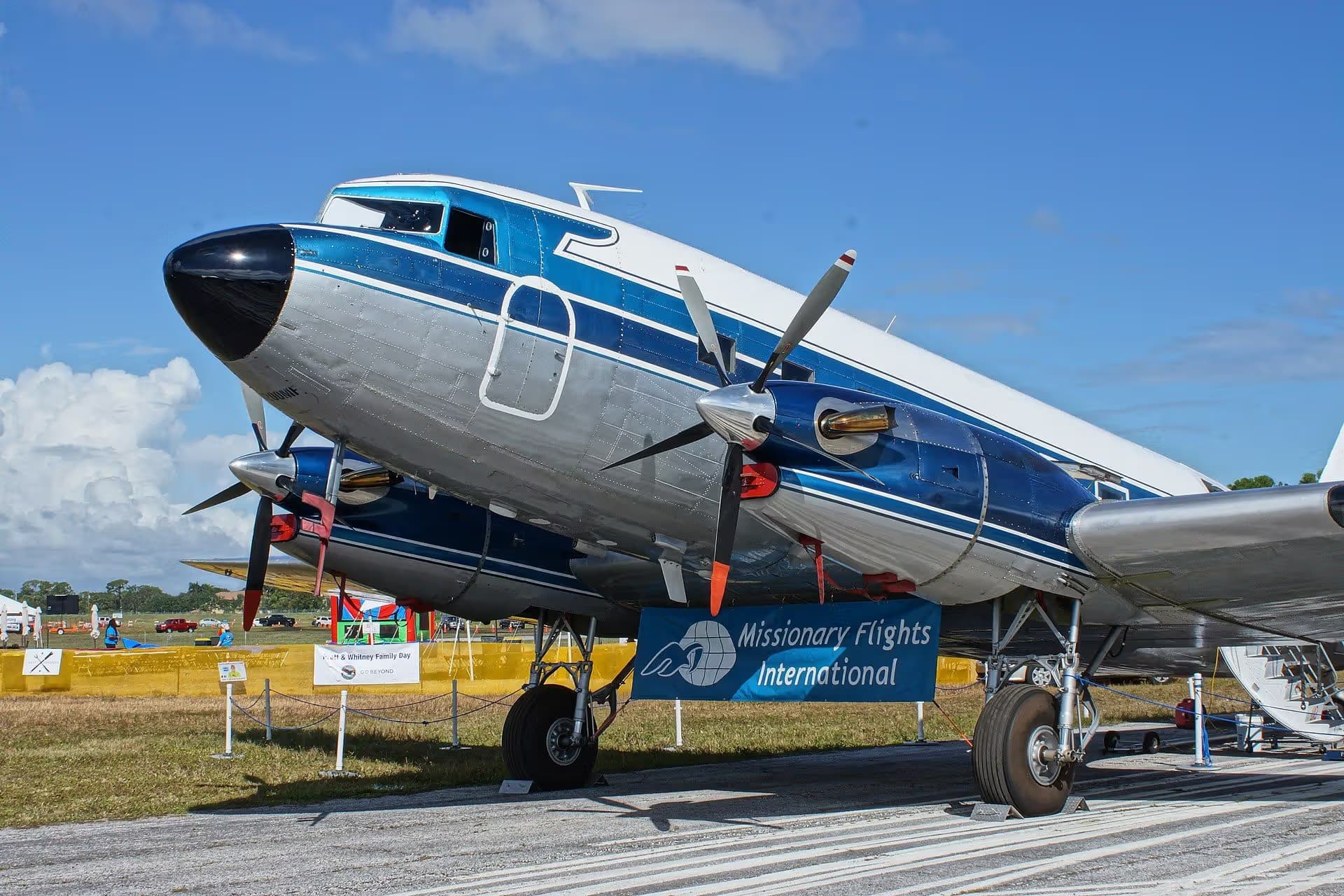 N200MF — Douglas