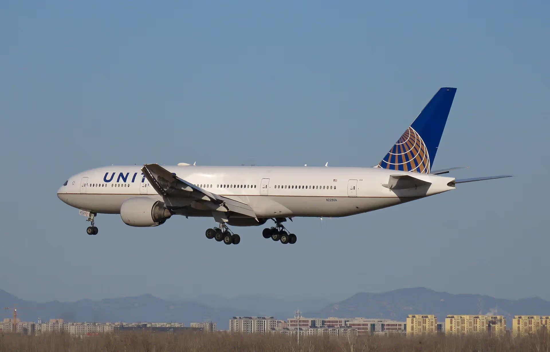 N229UA — Boeing