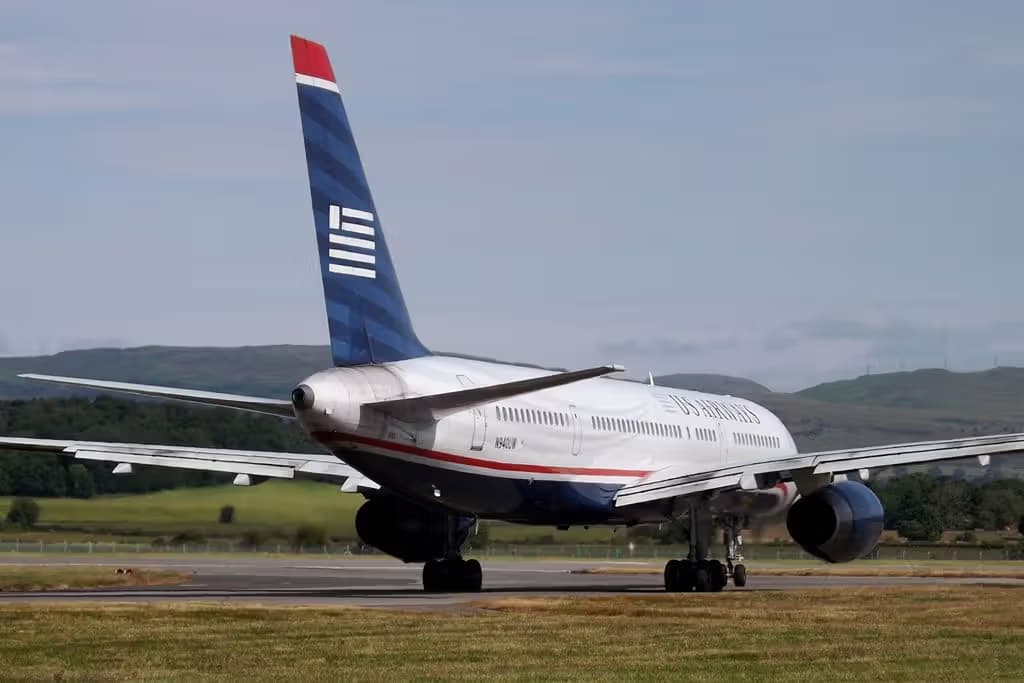 N940UW — Twin-engine aircraft
