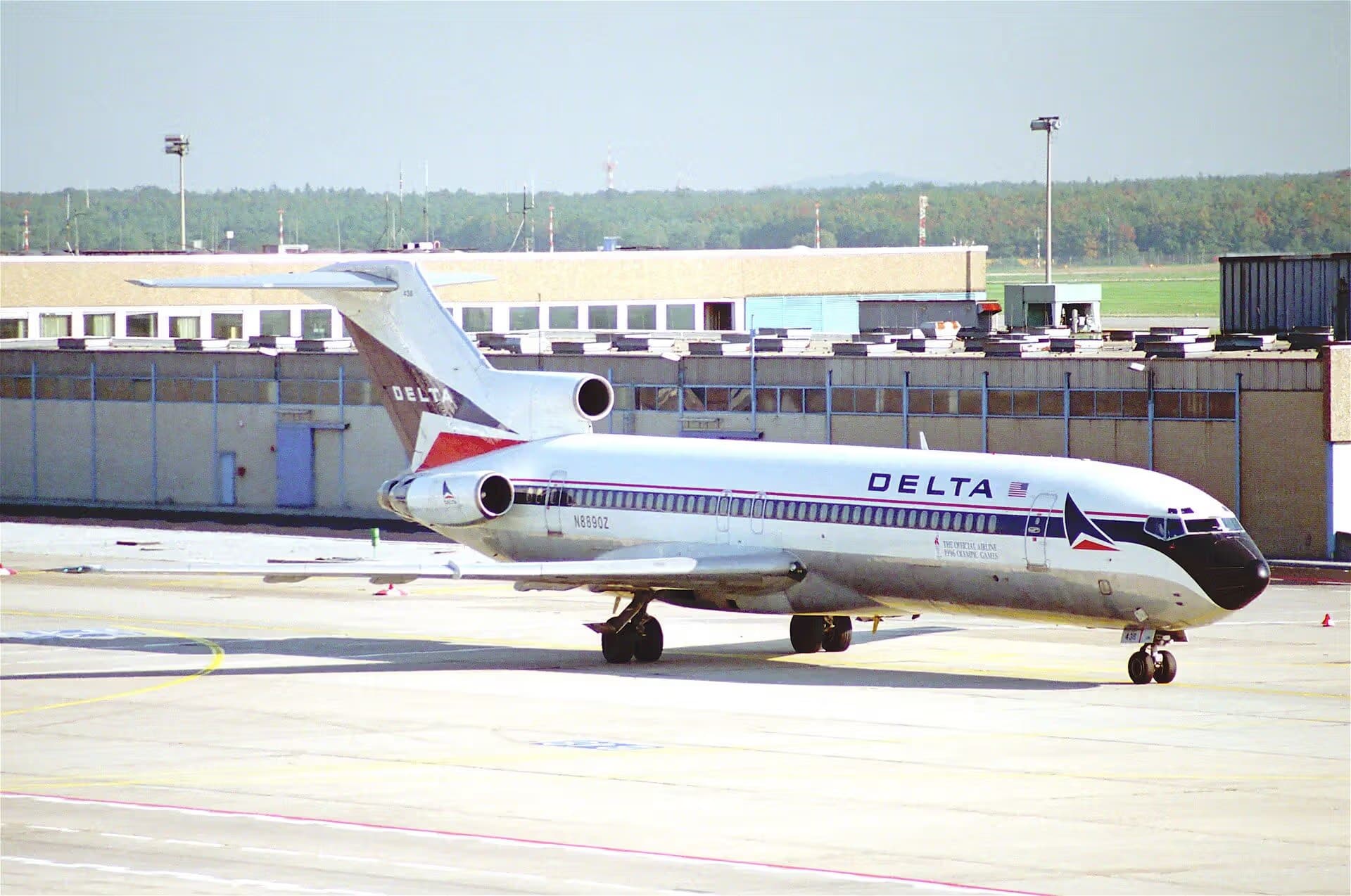 N8890Z — Boeing