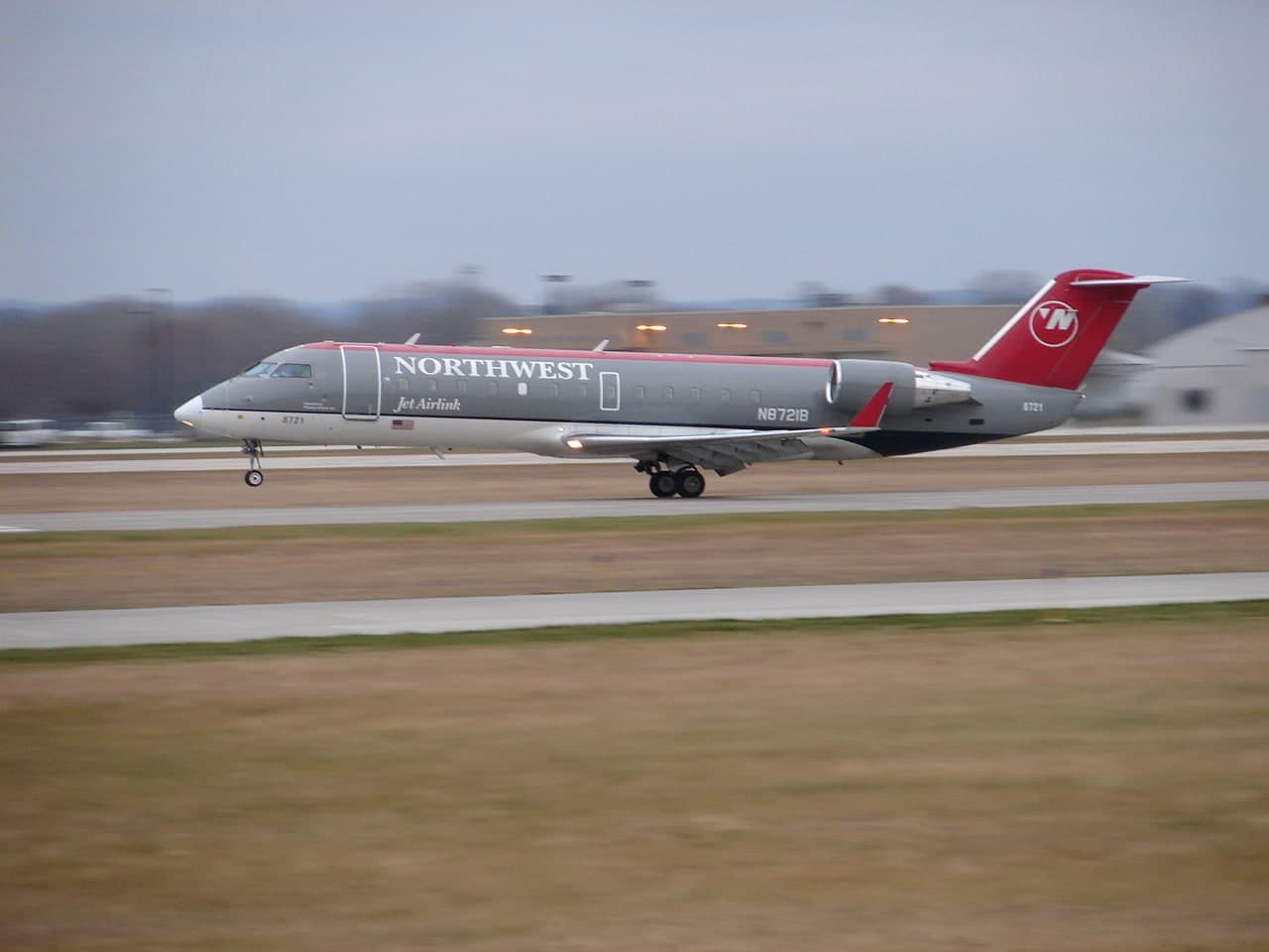N8721B — Aircraft