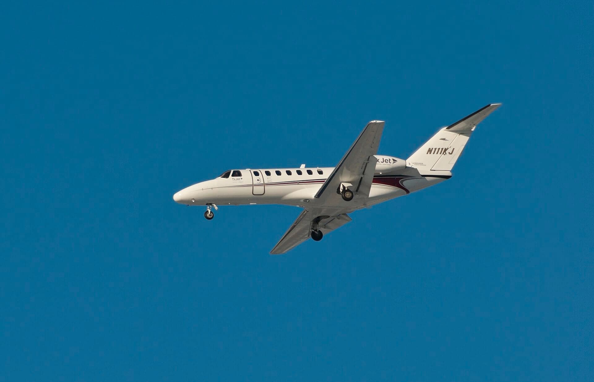 N111KJ — Business jet