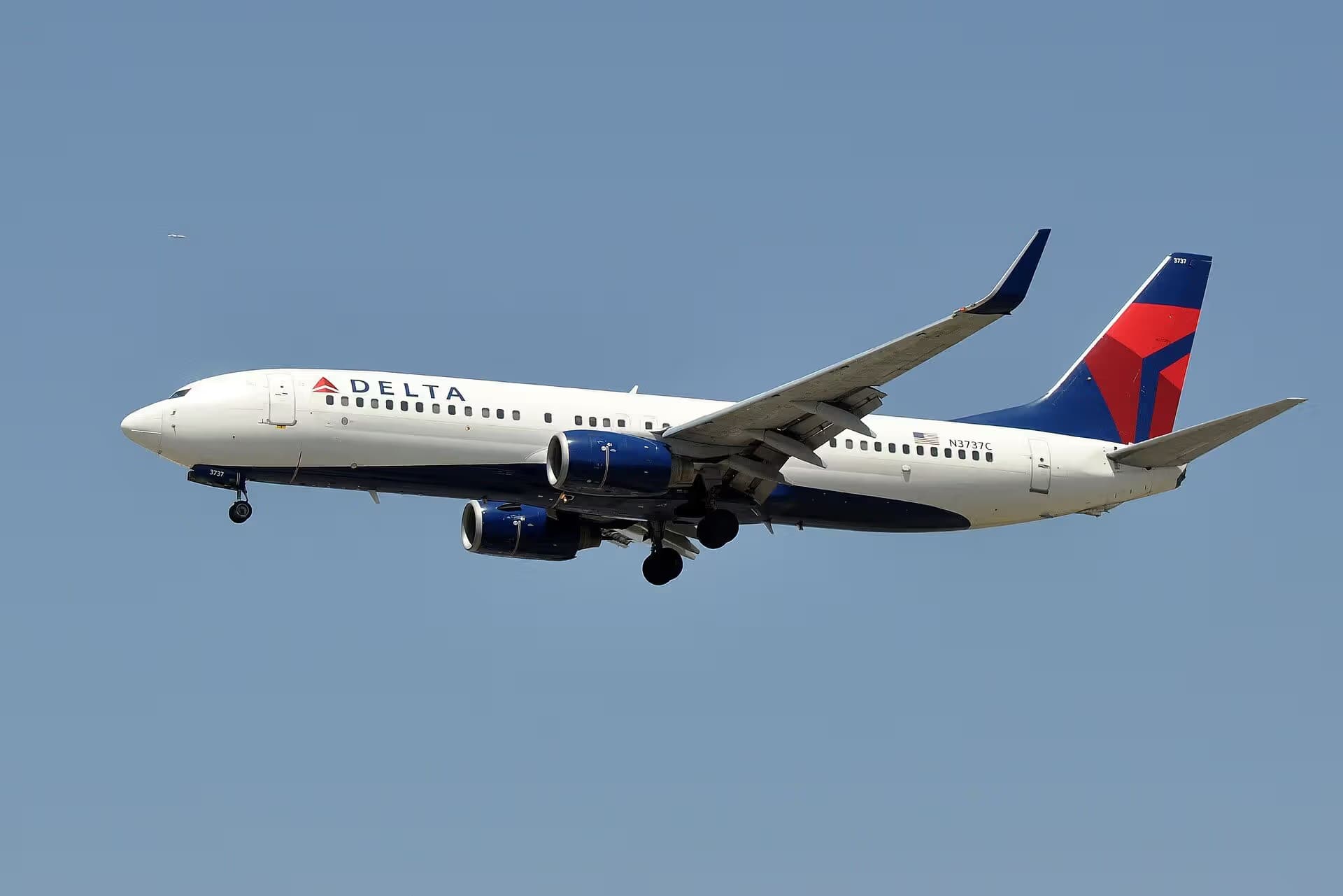 N3737C — Boeing
