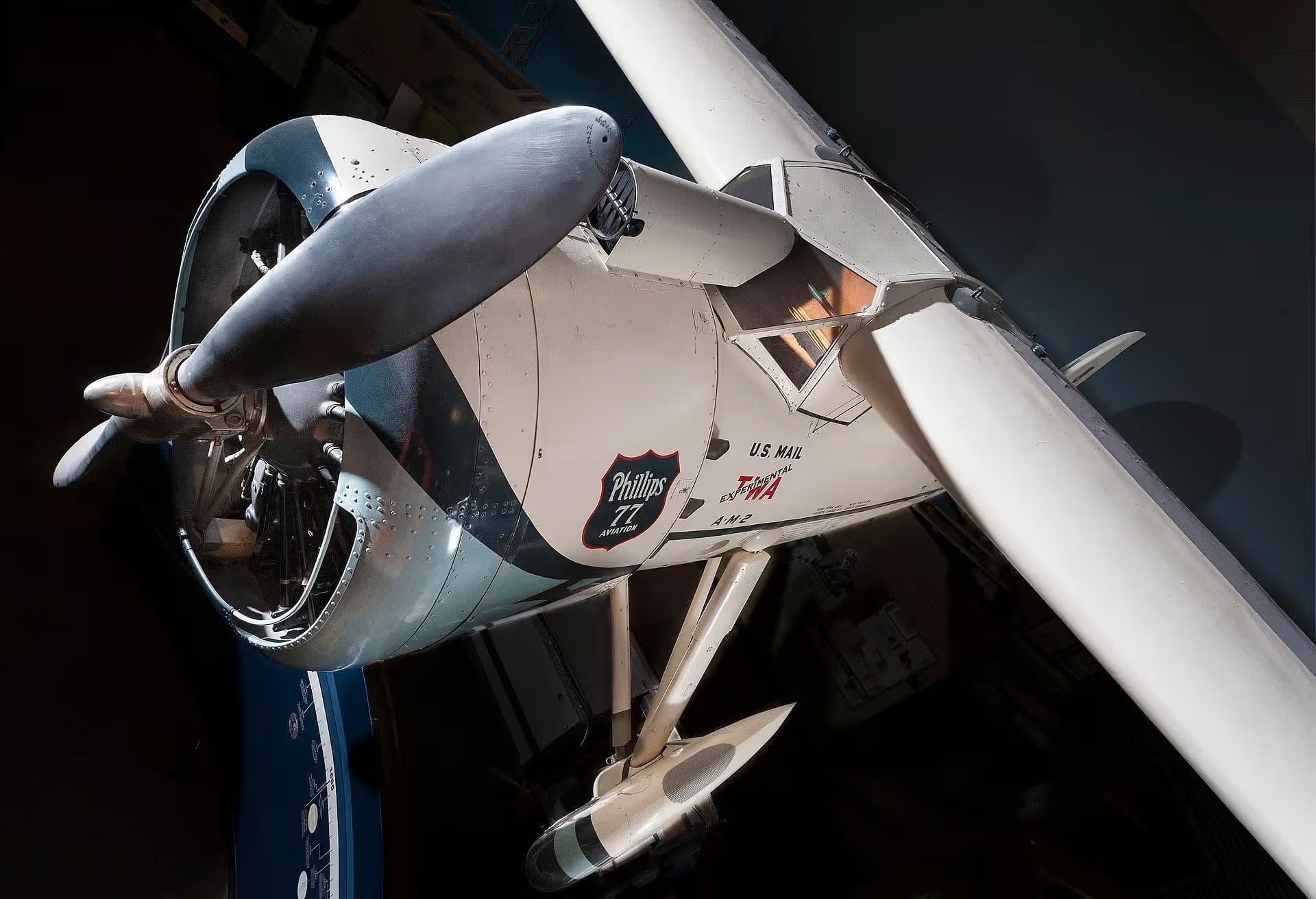 Unidentified — Single-engine aircraft