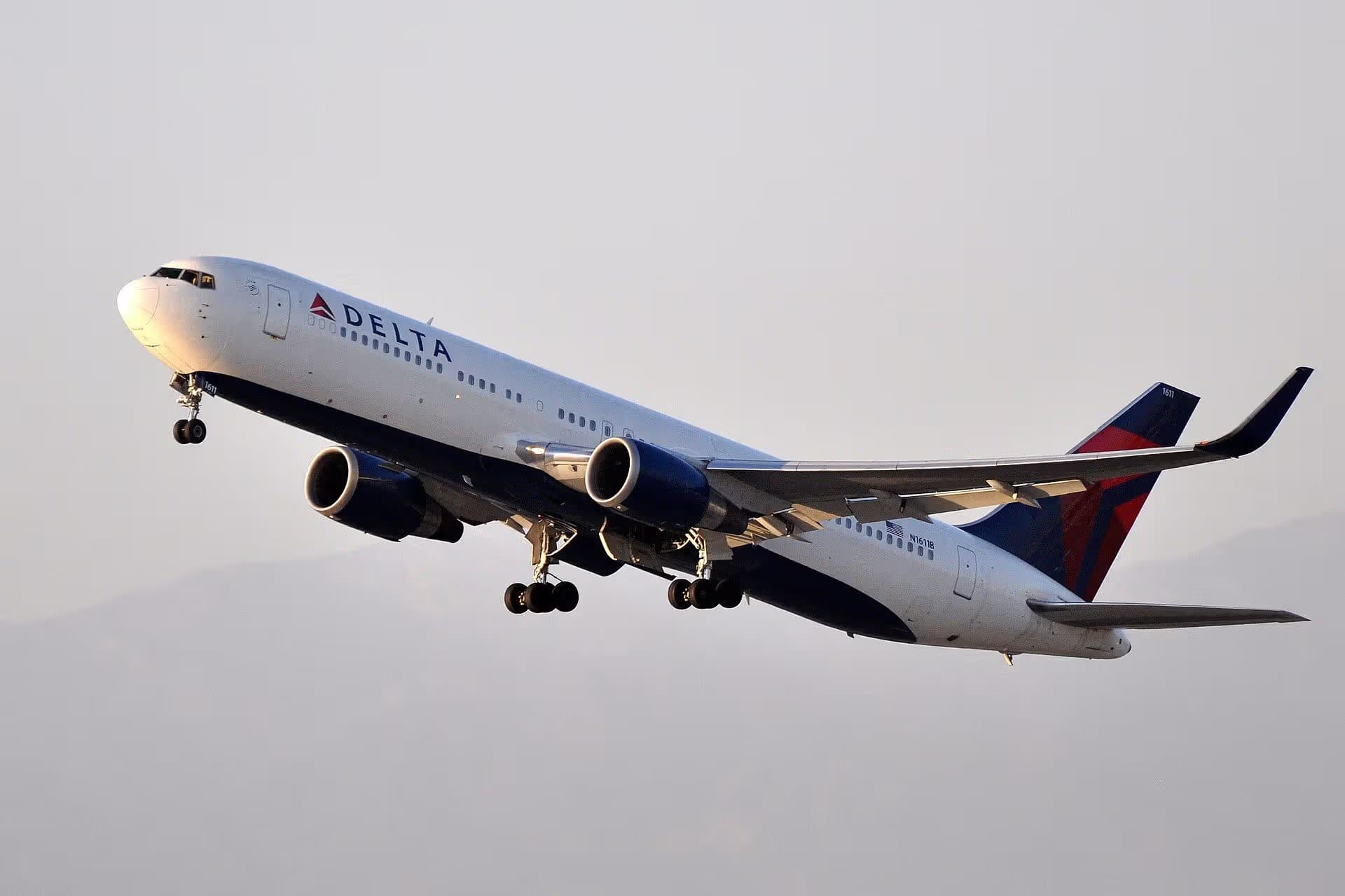 N1611B — Boeing