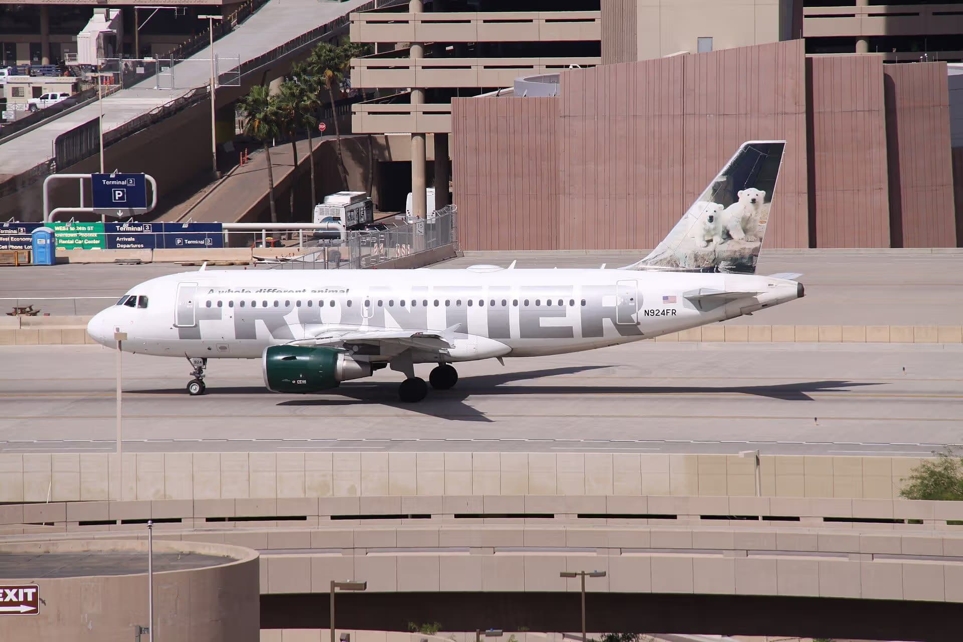 N924FR — Twin-engine aircraft