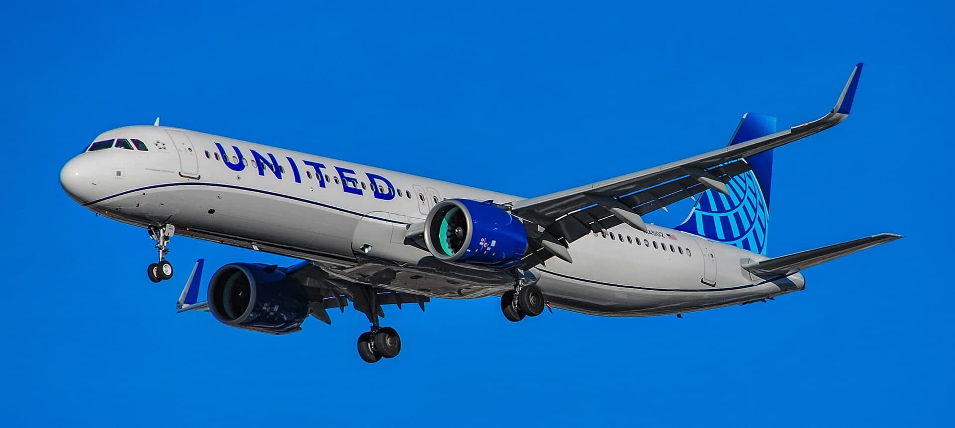 N14502 — Twin-engine aircraft