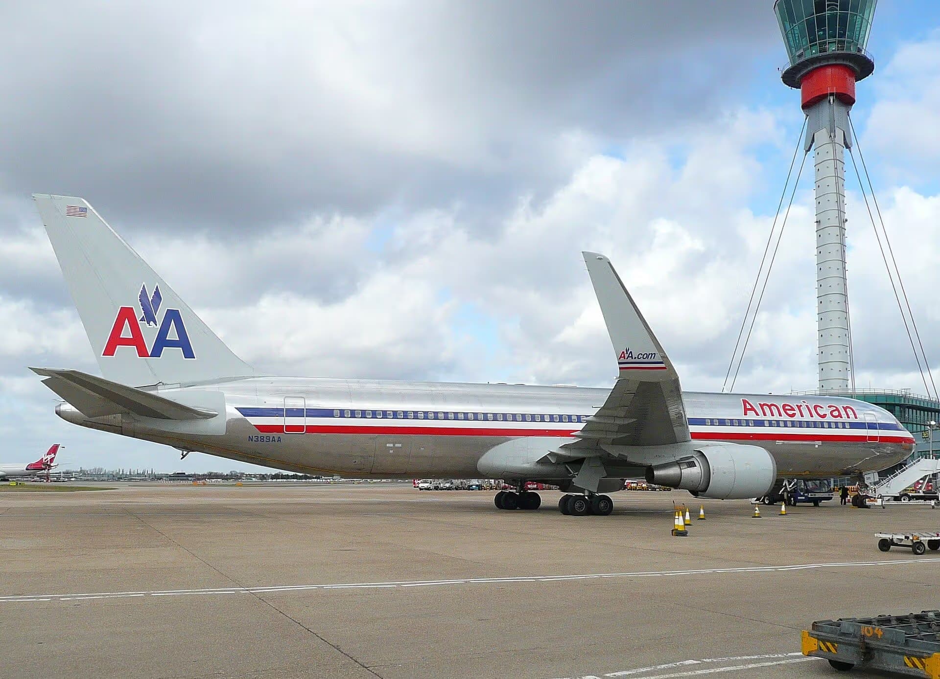 N389AA — Boeing