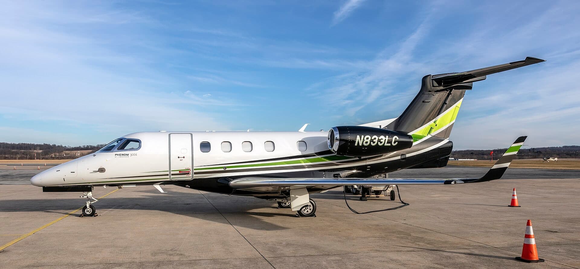 N833LC — Embraer