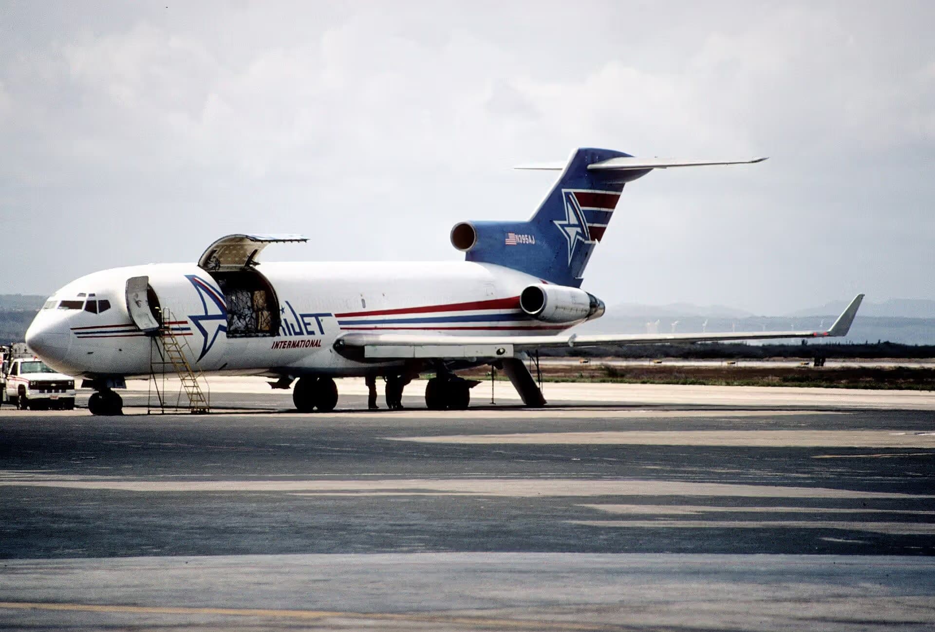 N395AJ — Boeing