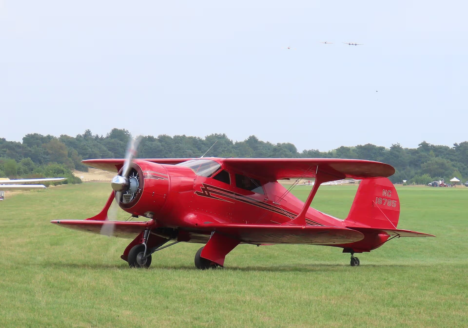 Unidentified — Single-engine aircraft
