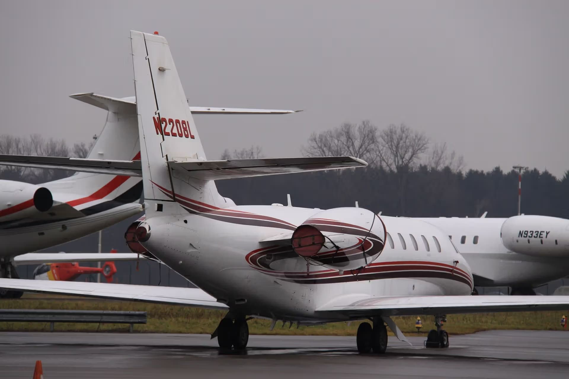 N2208L — Business jet