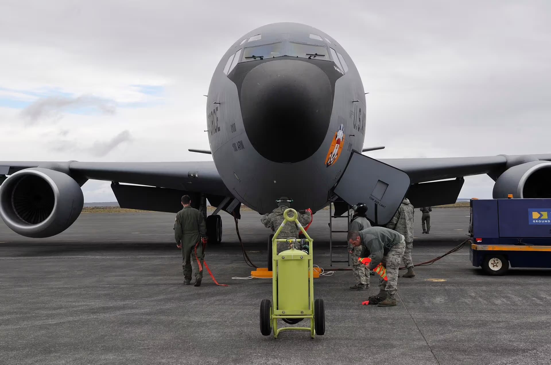 Unidentified — Aircraft at Keflavik International Airport