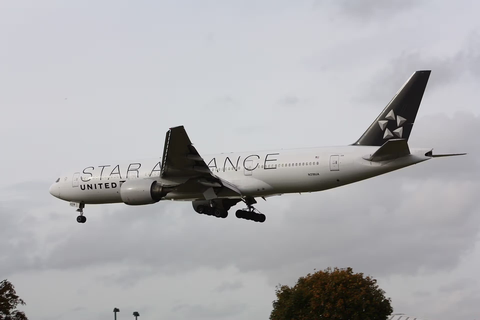 N218UA — Boeing