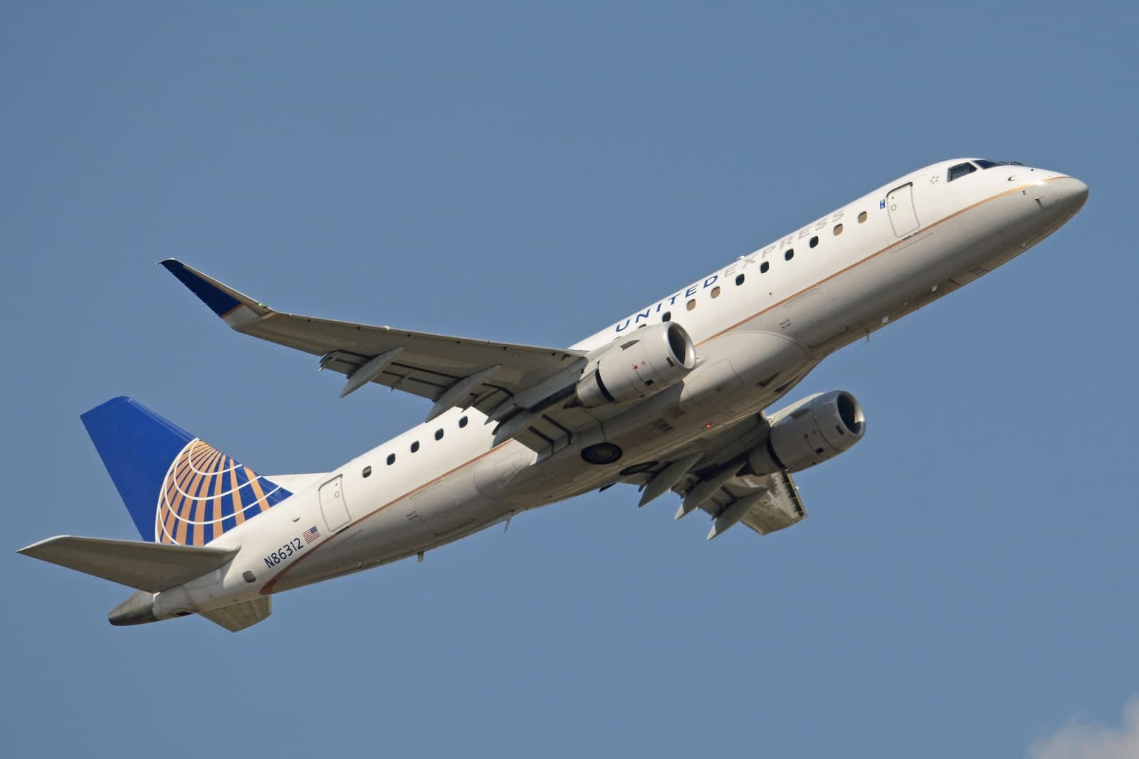 N86312 — Twin-engine aircraft