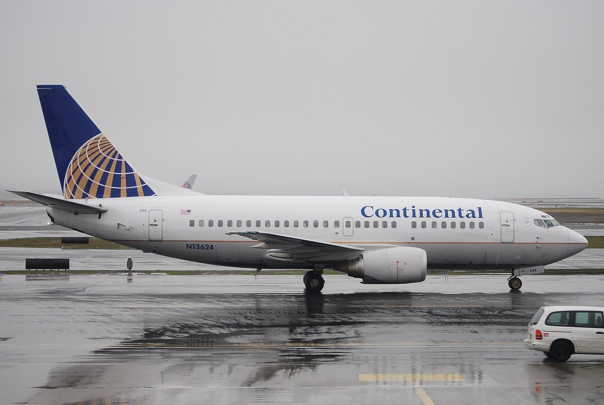 N13624 — Twin-engine aircraft
