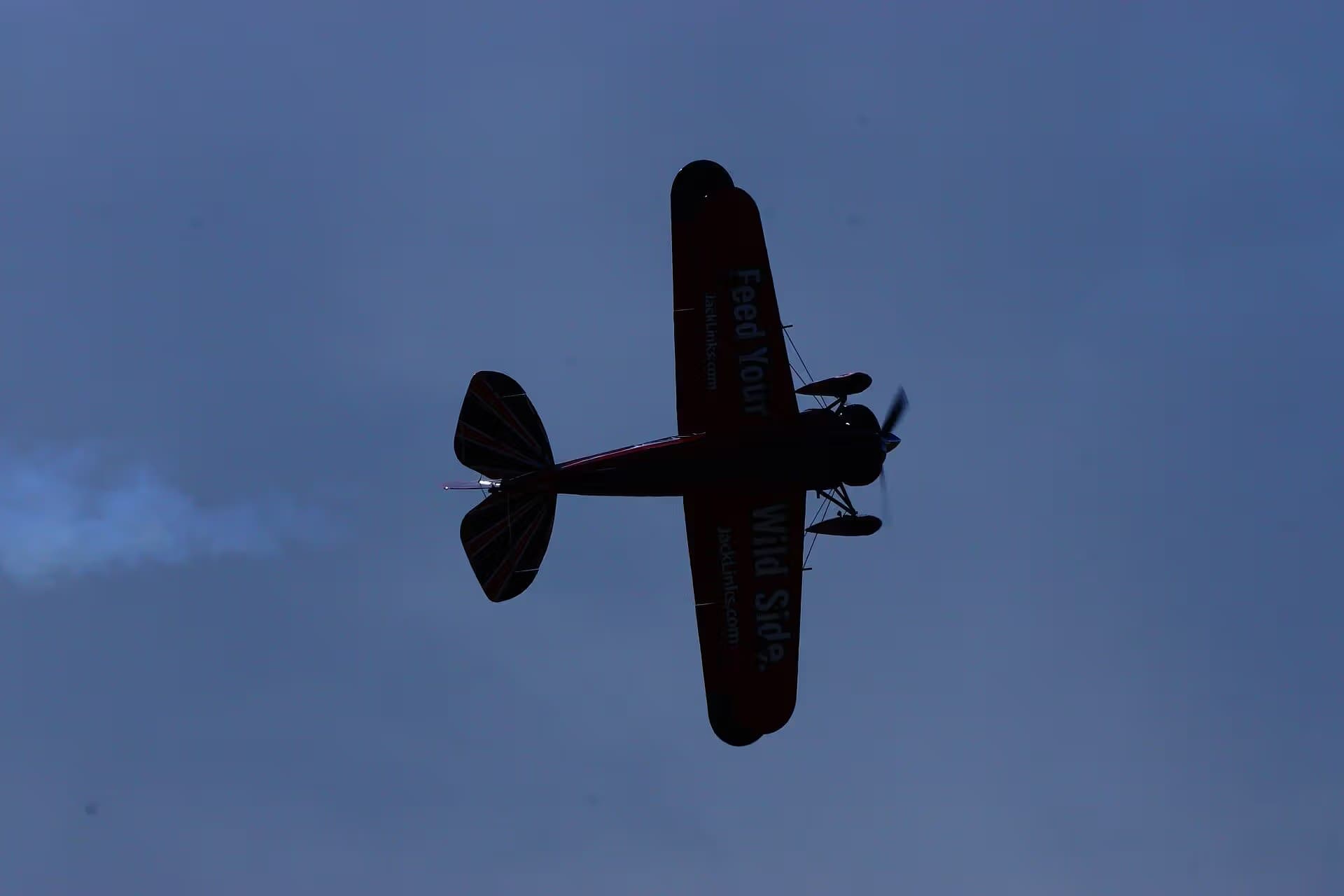 Unidentified — Single-engine aircraft