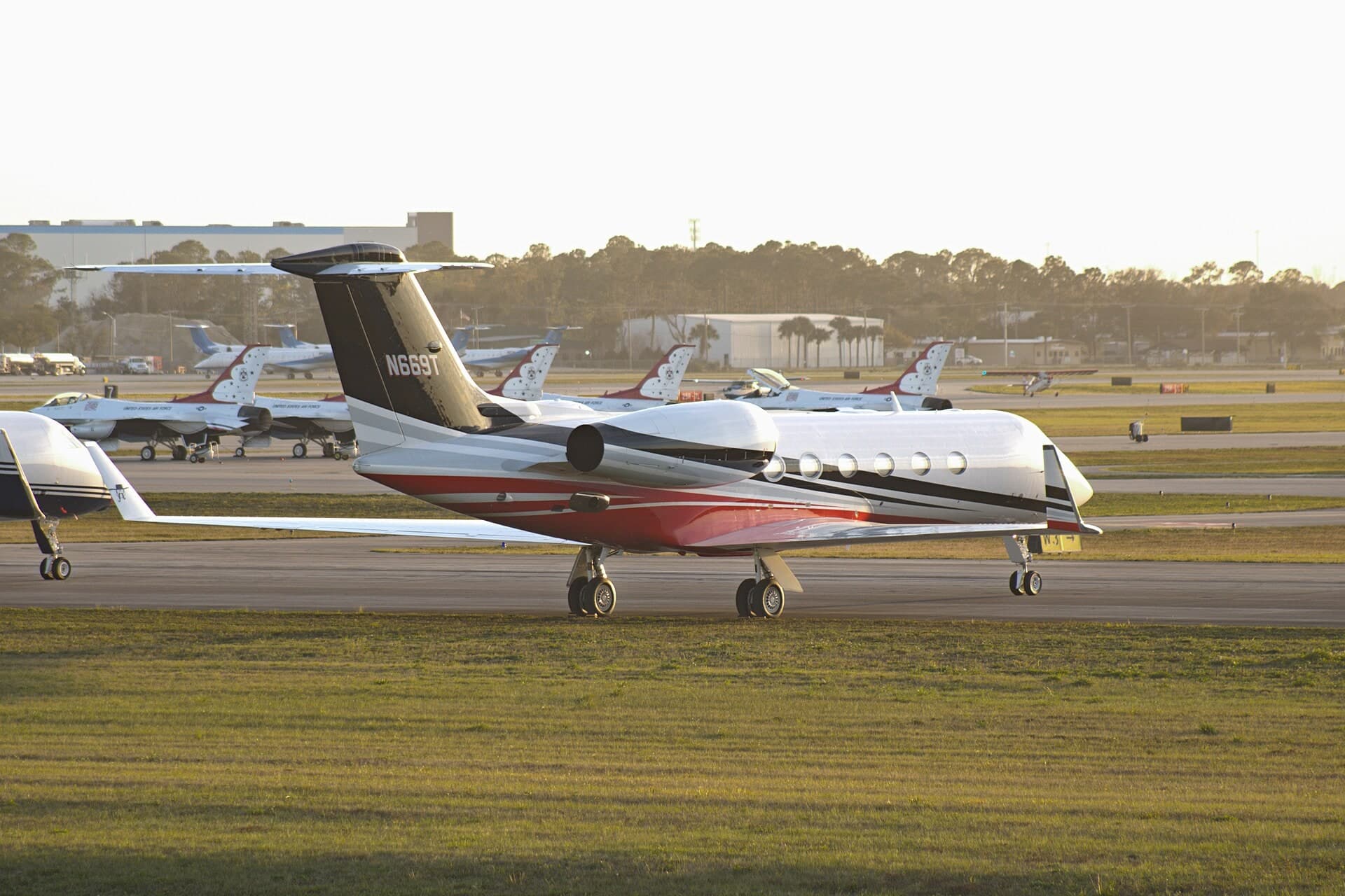 N669T — Gulfstream