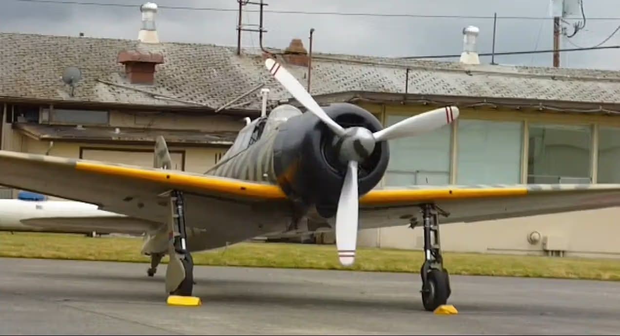 N3852 — Single-engine aircraft