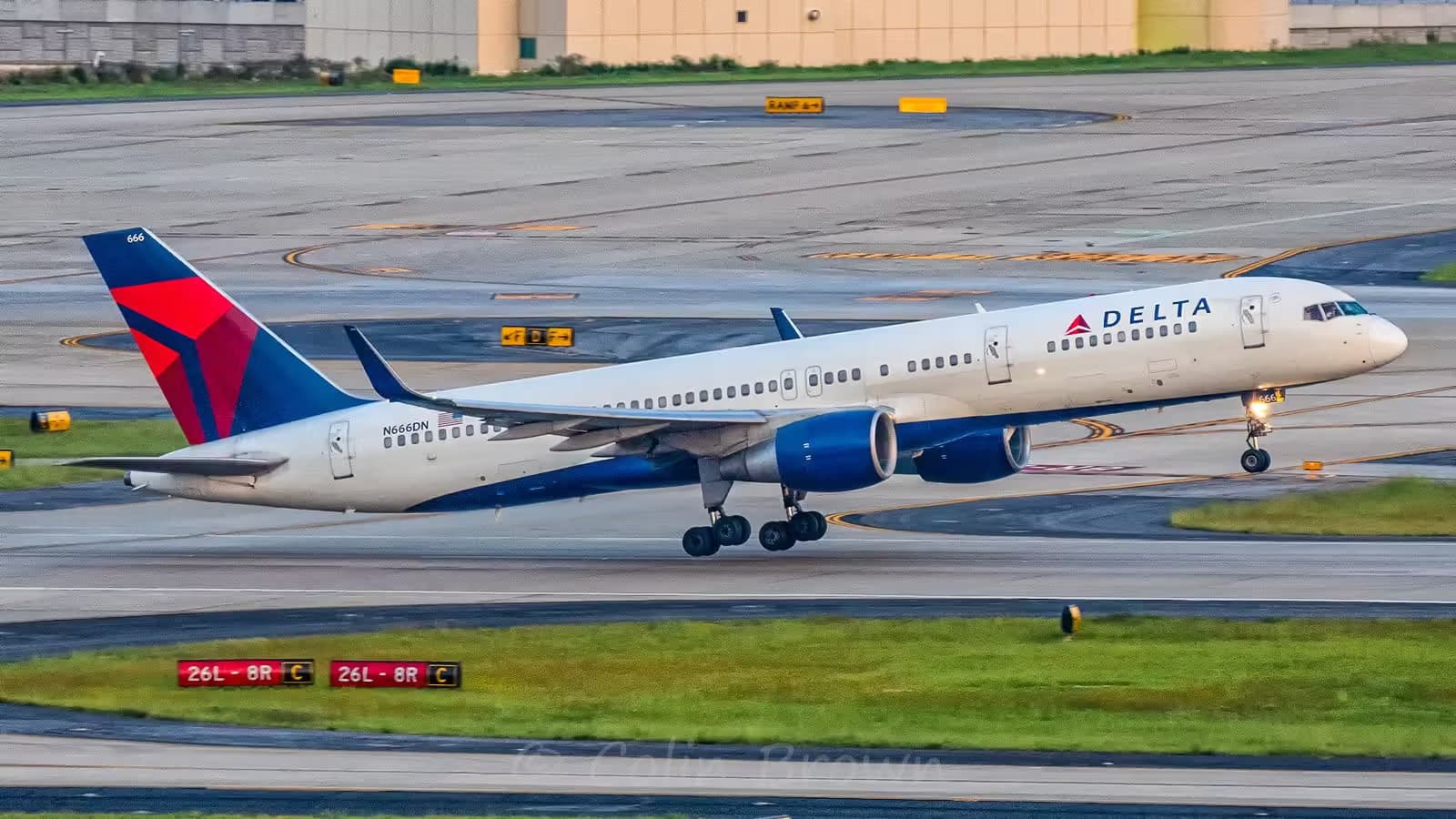 N666DN — Boeing