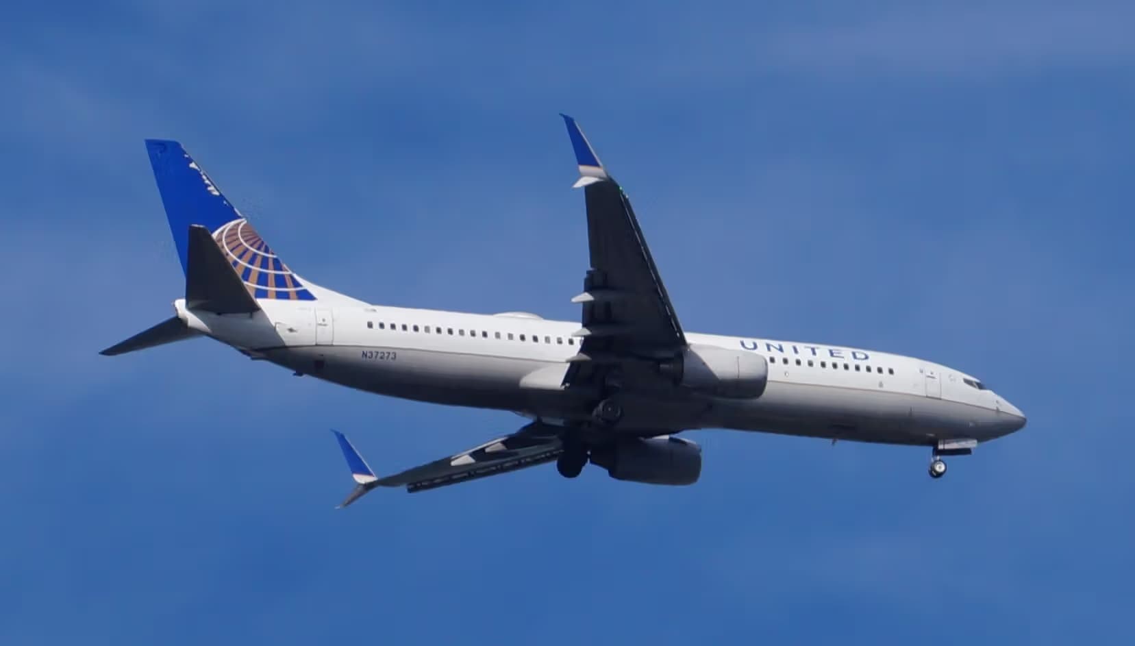 N37273 — Boeing