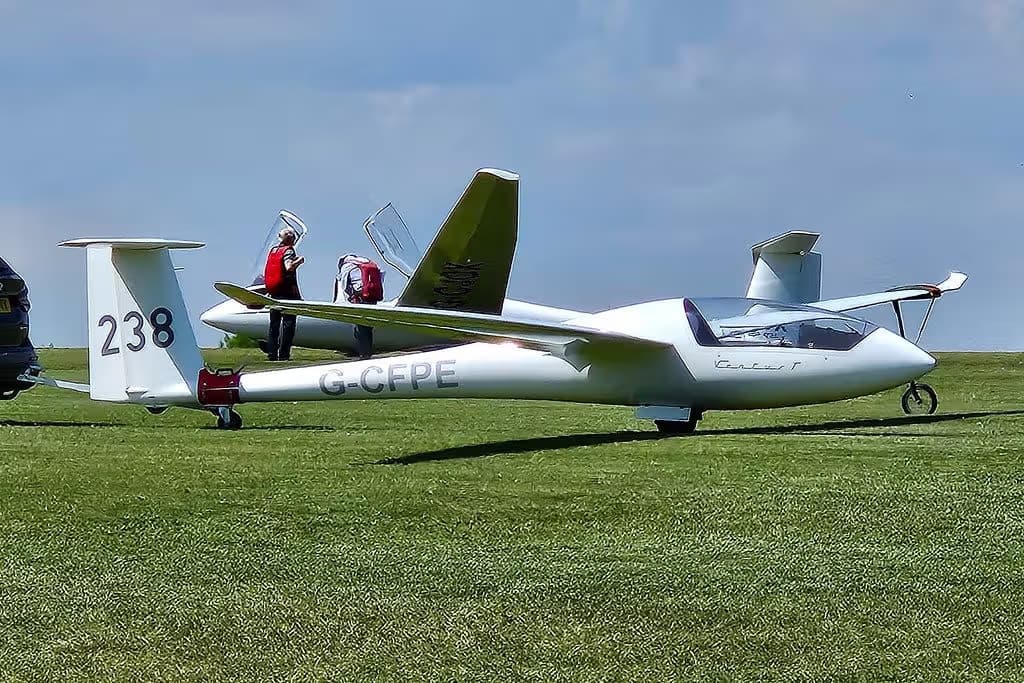 G-CFPE — Glider