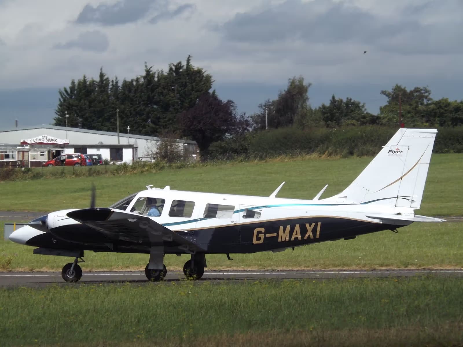 G-MAXI — Piper