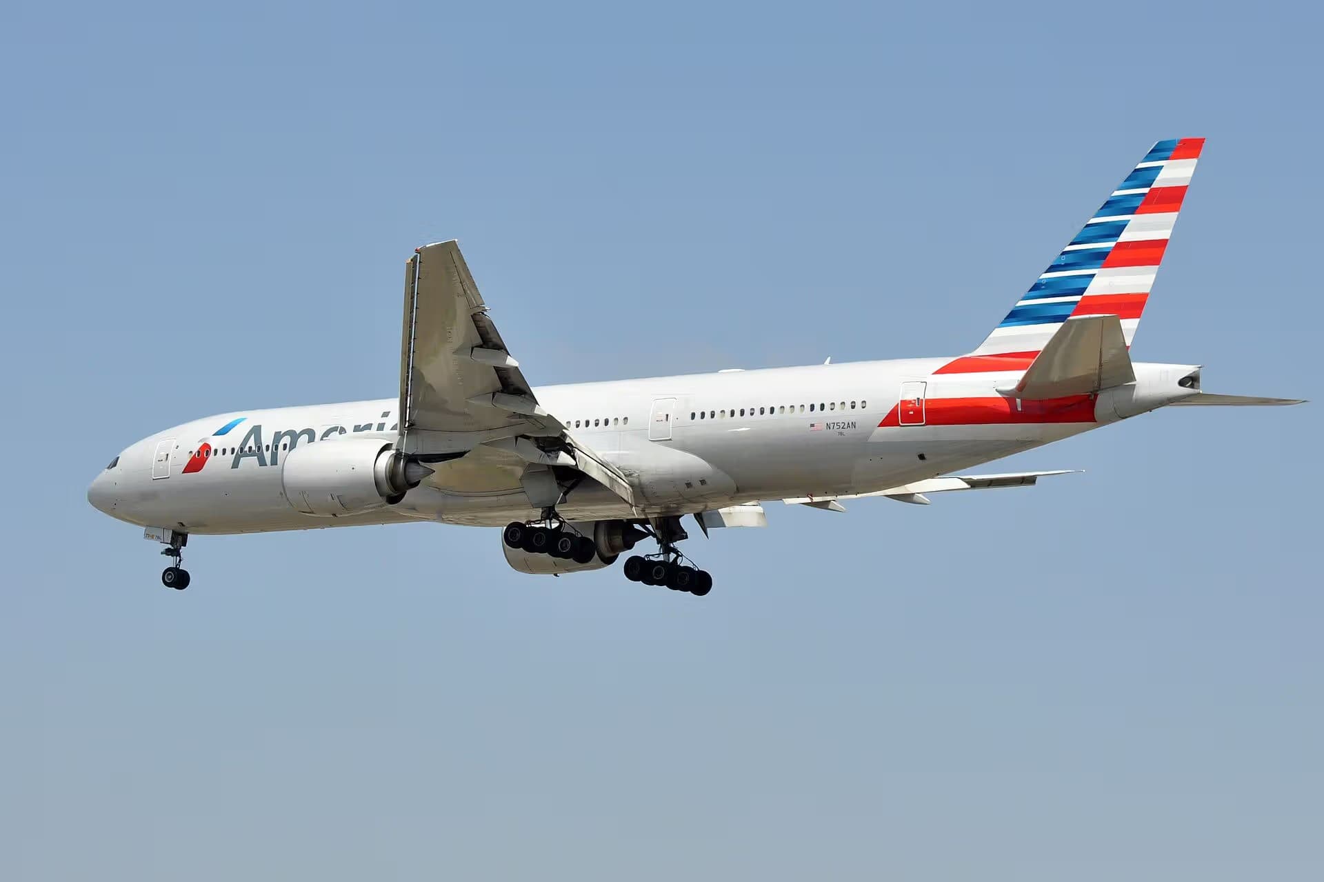N752AN — Boeing