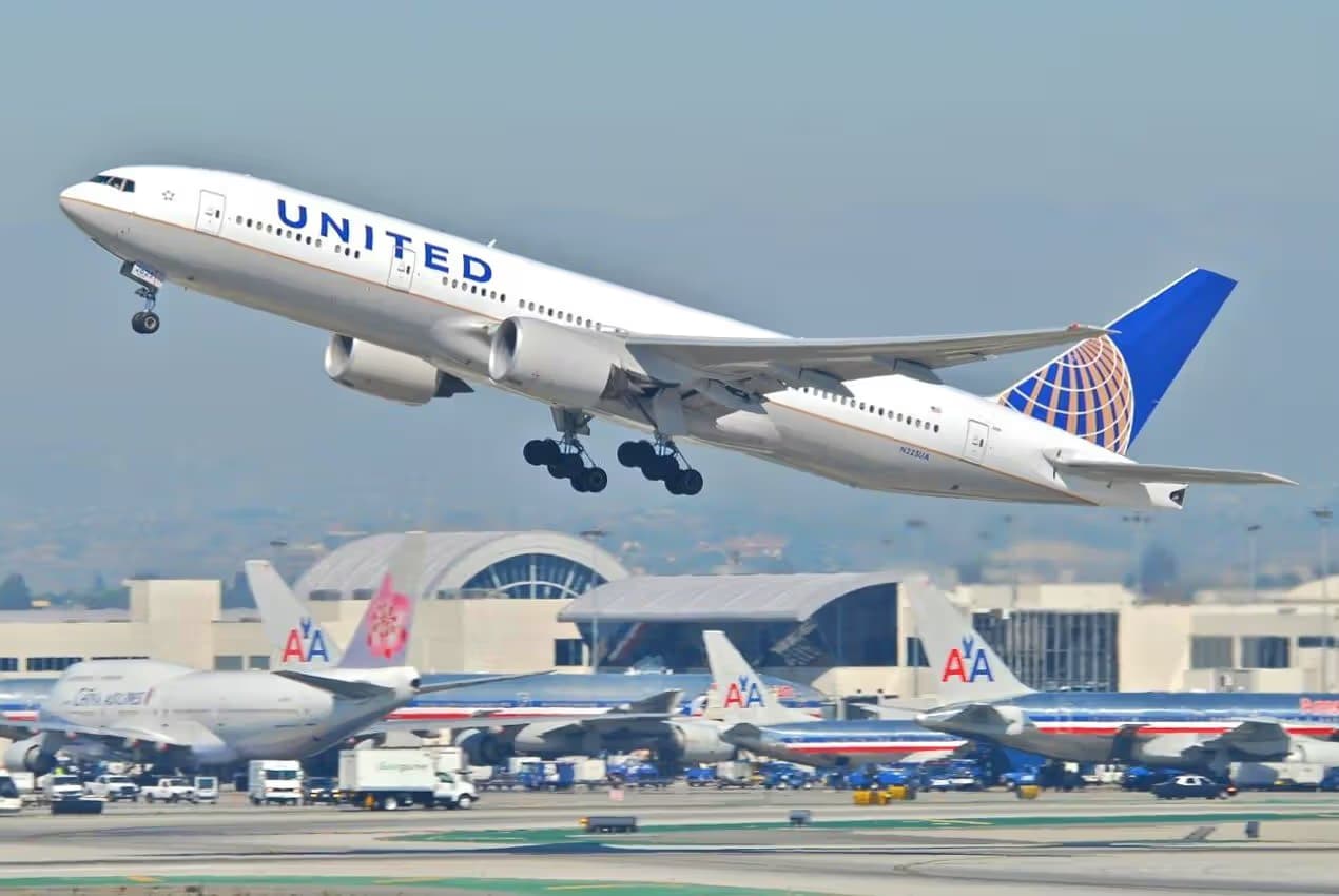 N225UA — Boeing
