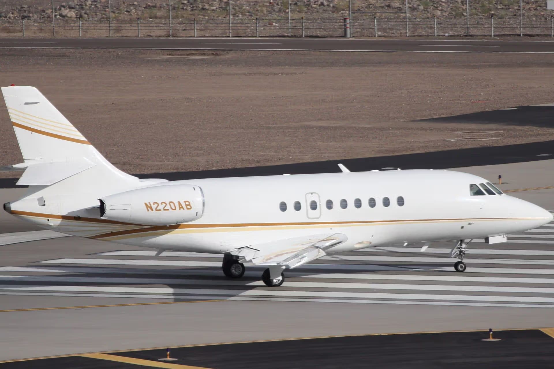 N220AB — Business jet