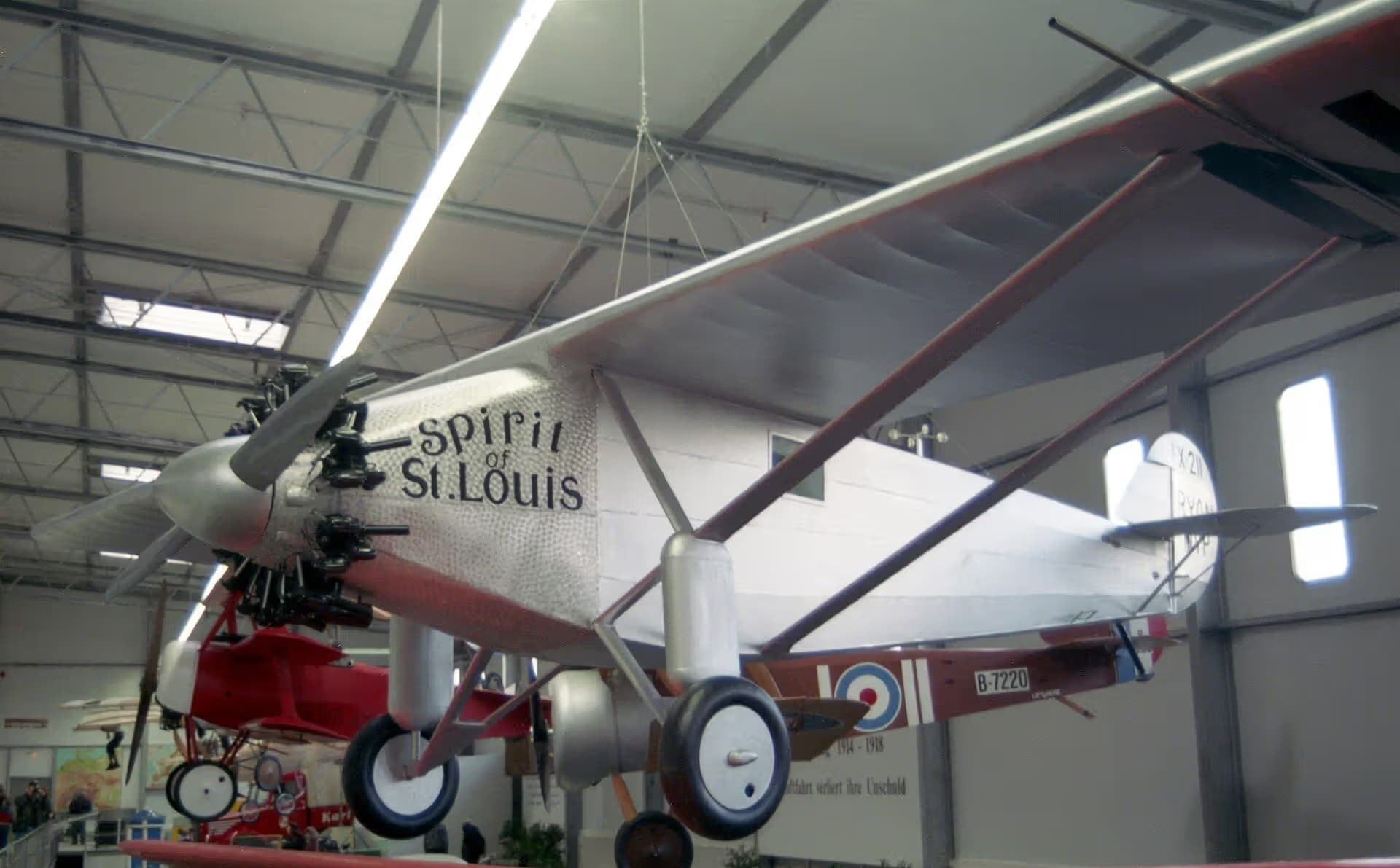 Unidentified — Single-engine aircraft