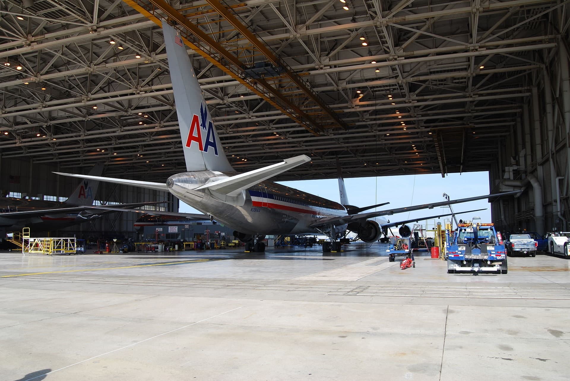 N391AA — Twin-engine aircraft
