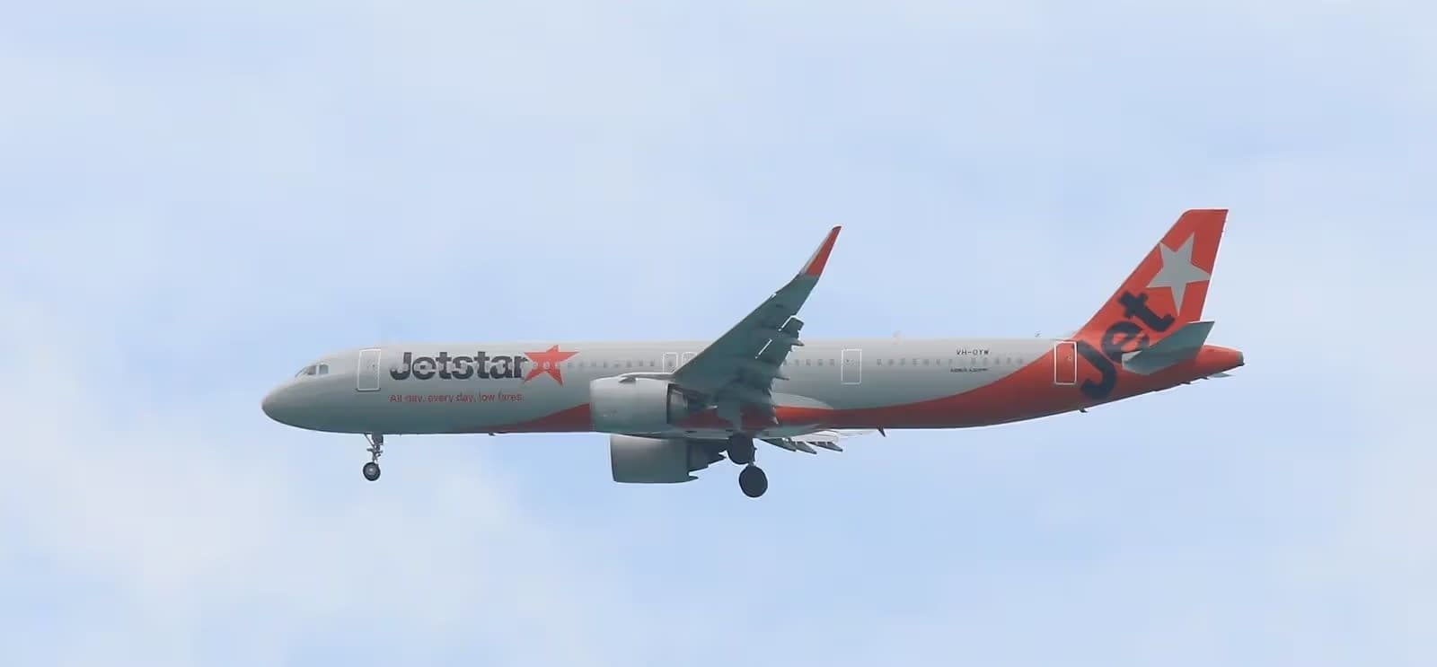 VH-OYW — Airbus