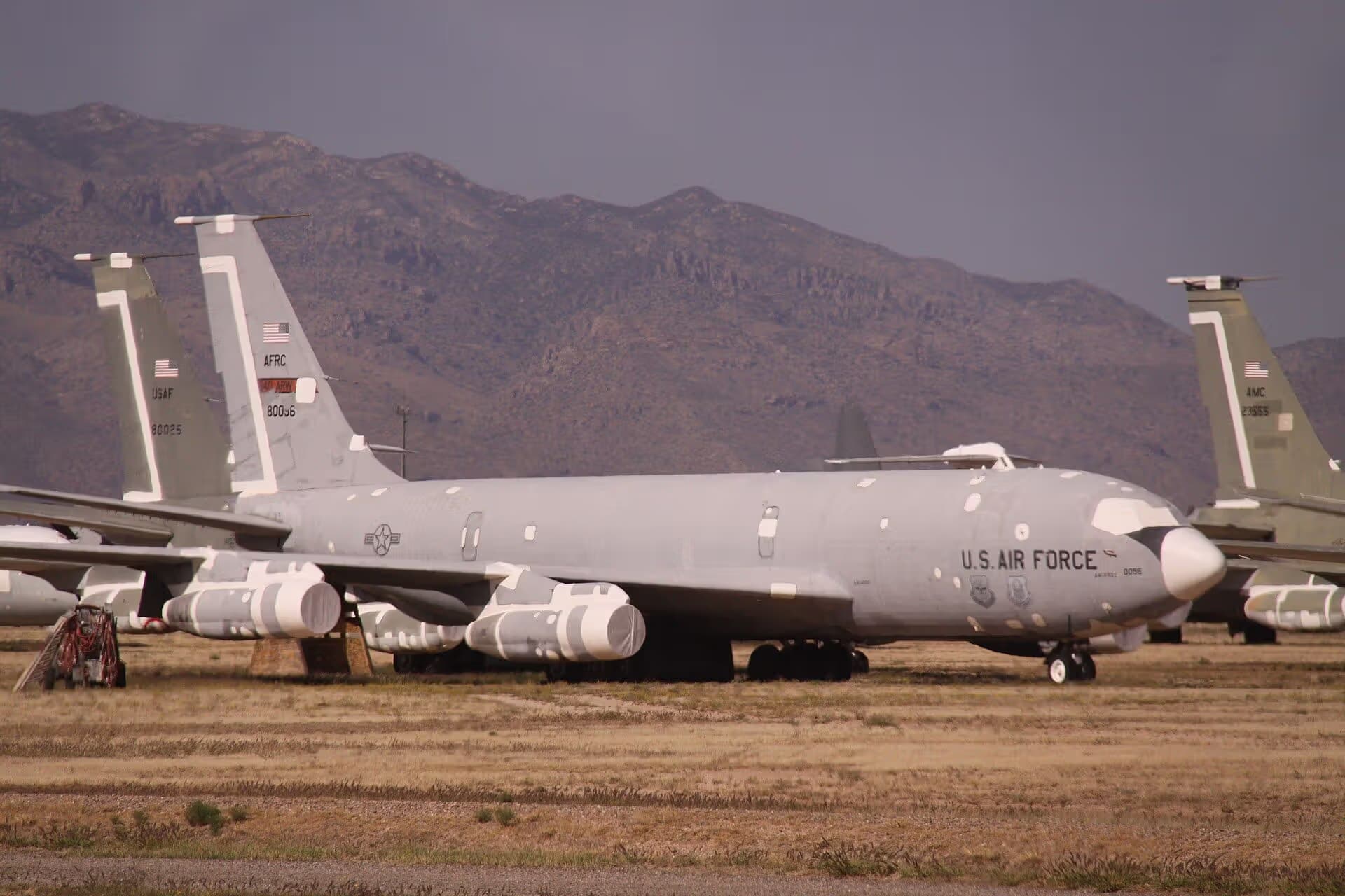 Unidentified — Boeing