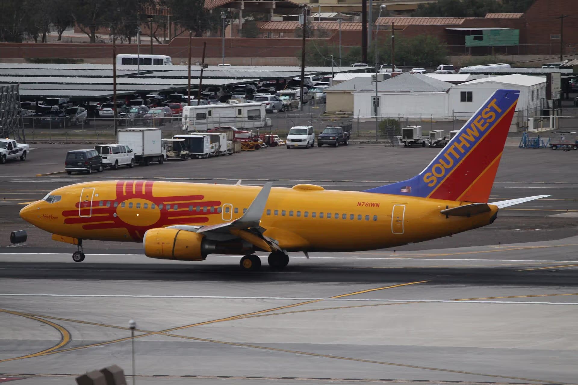 N781WN — Boeing
