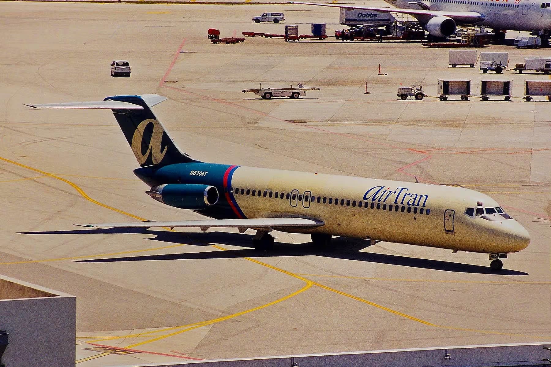 N830AT — Aircraft