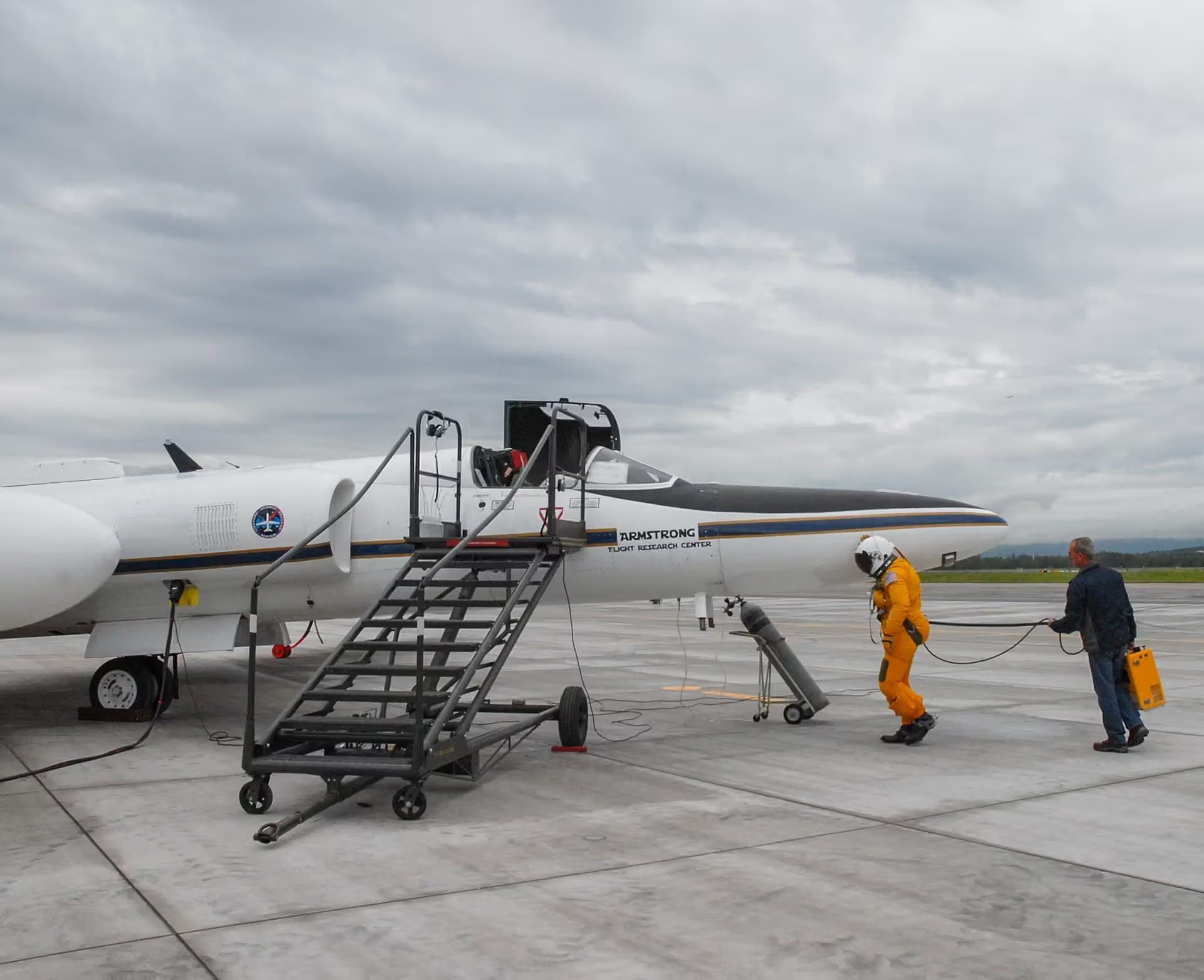 N806NA — Business jet