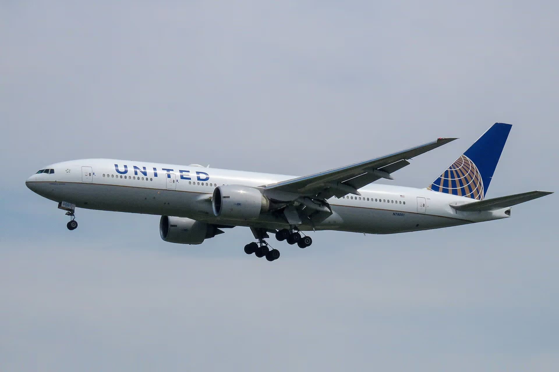 N78001 — Twin-engine aircraft