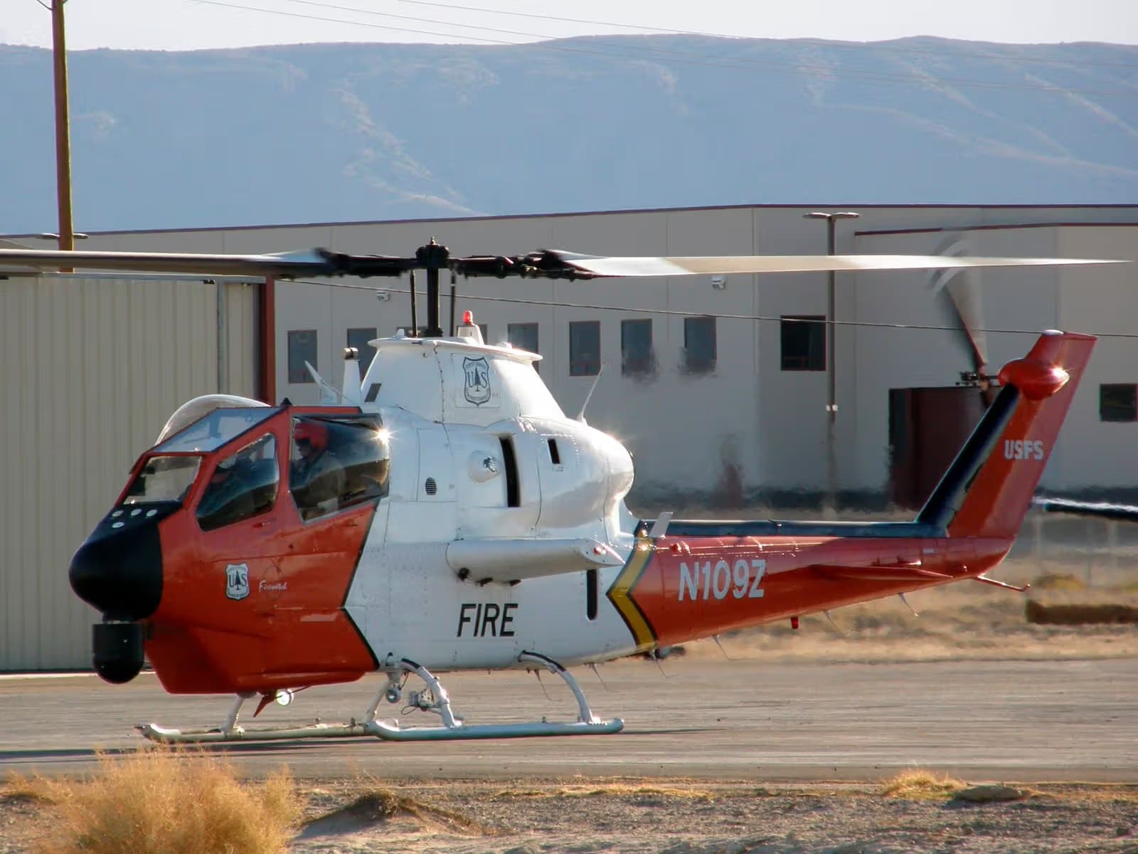 N109Z — Helicopter