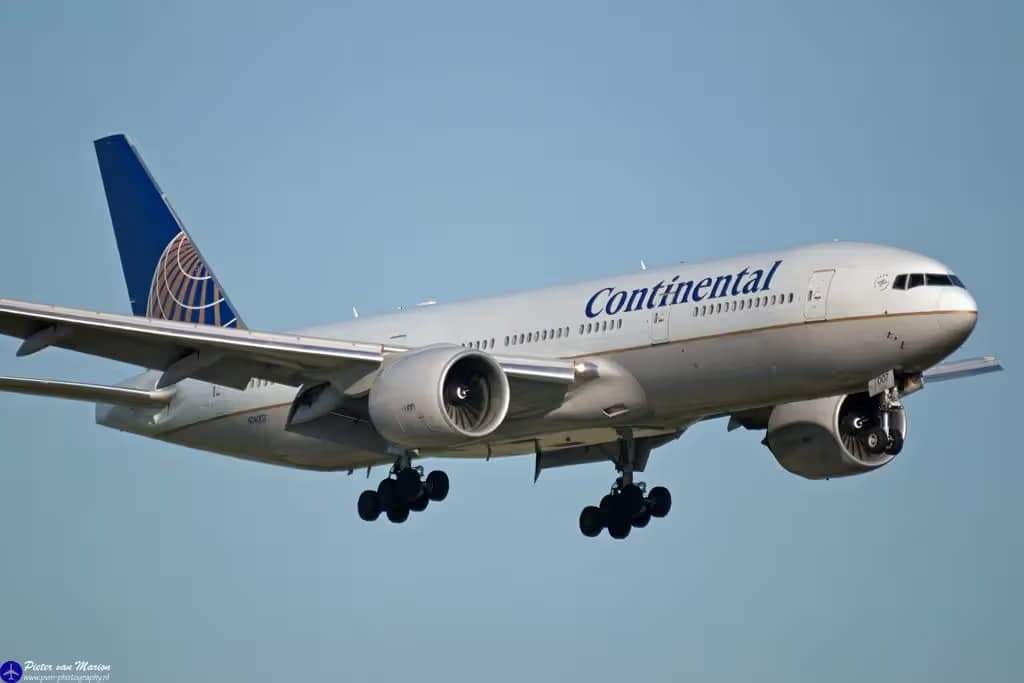 N74007 — Boeing