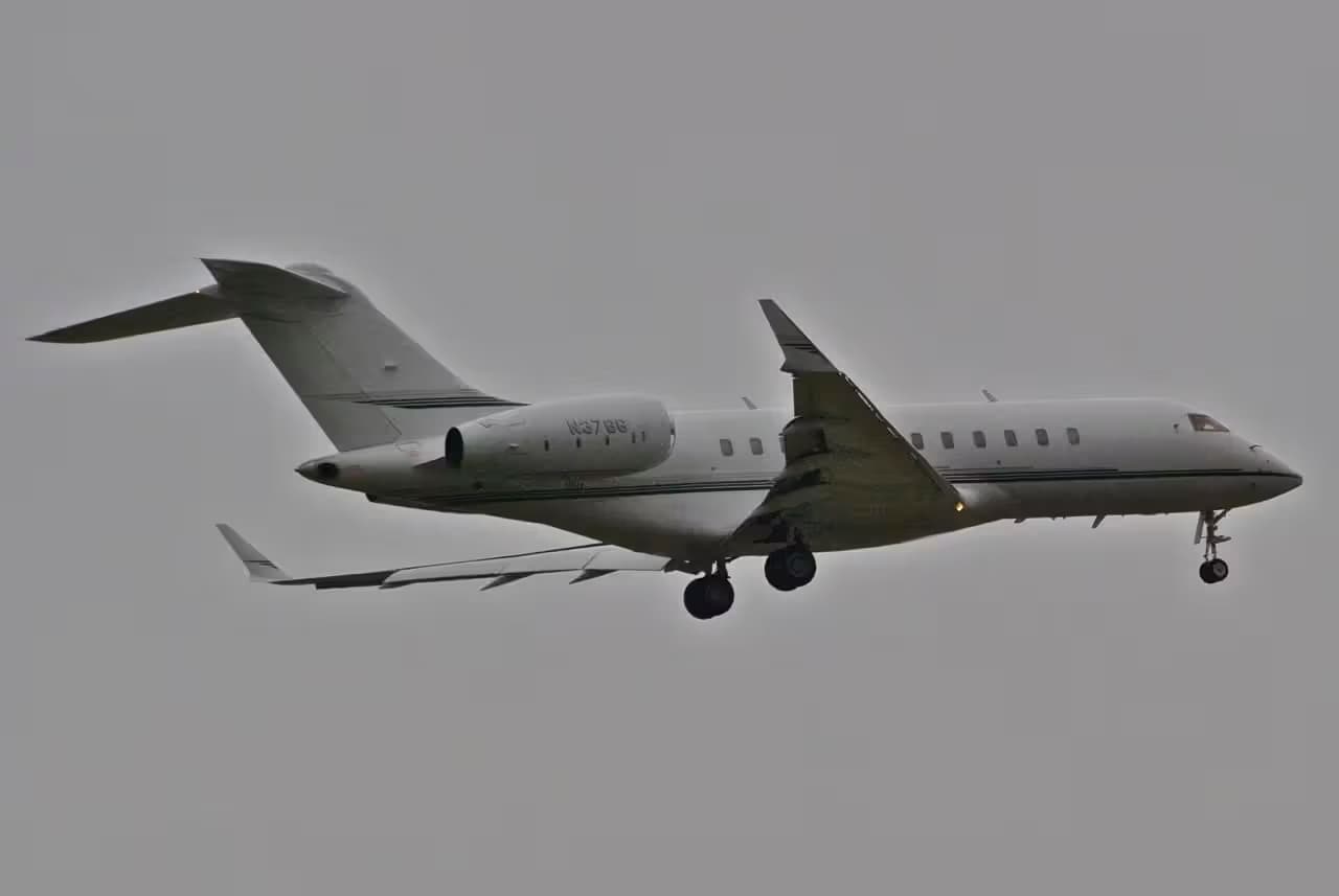 N376G — Bombardier