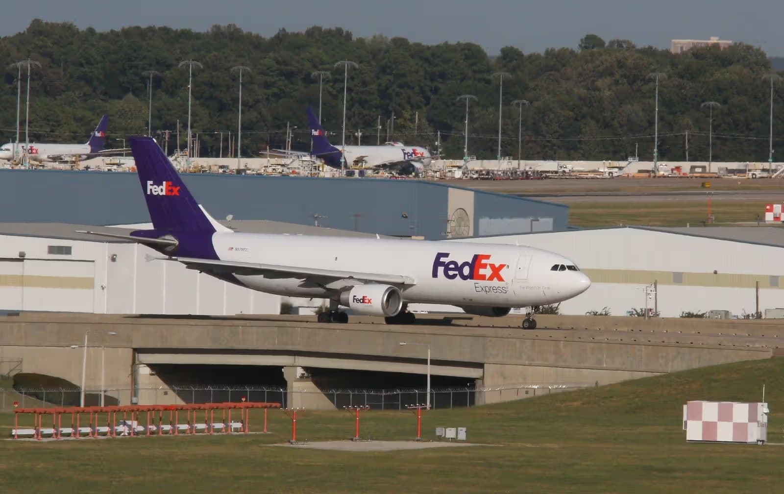 N678FE — Aircraft